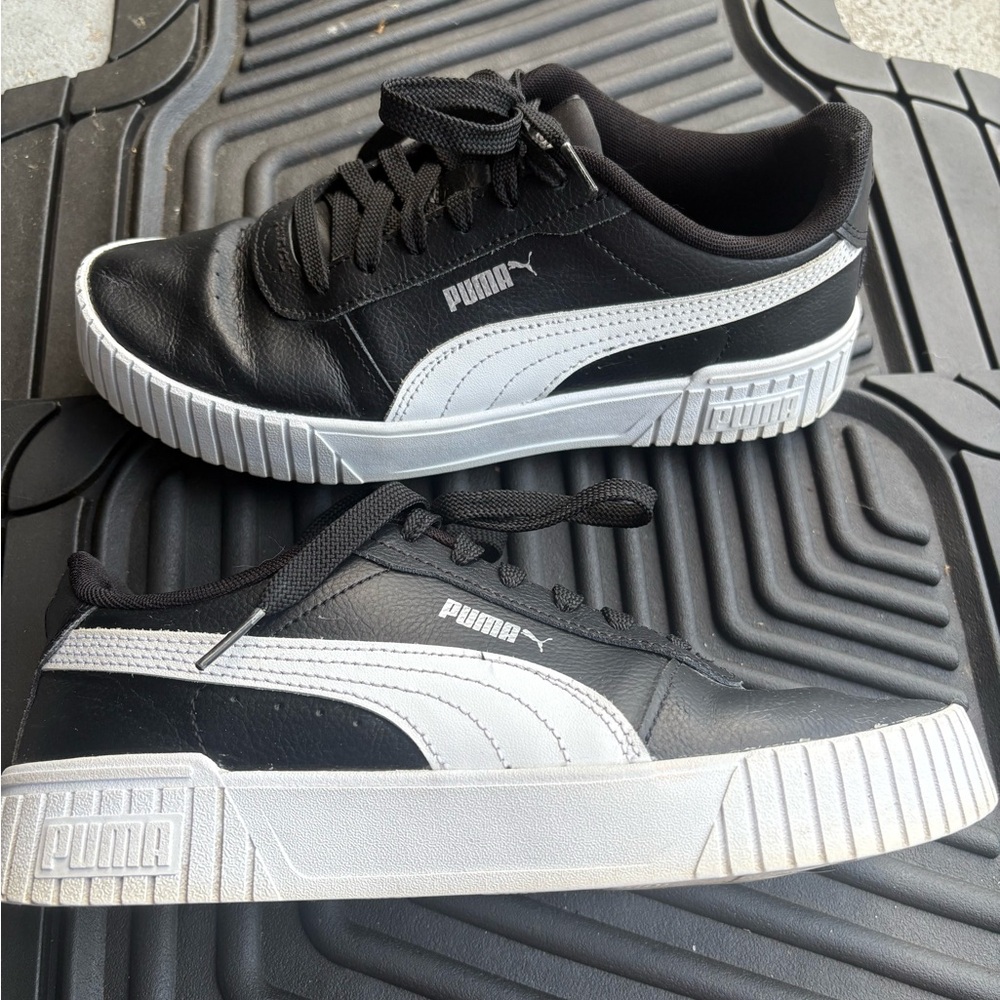 Puma Black and White Casual Sneakers